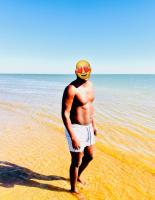 631069797: Chico busca chica en Sevilla