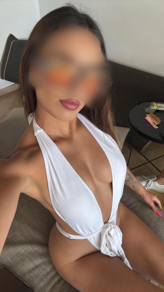Chica busca chico en Murcia: Chica busca chico