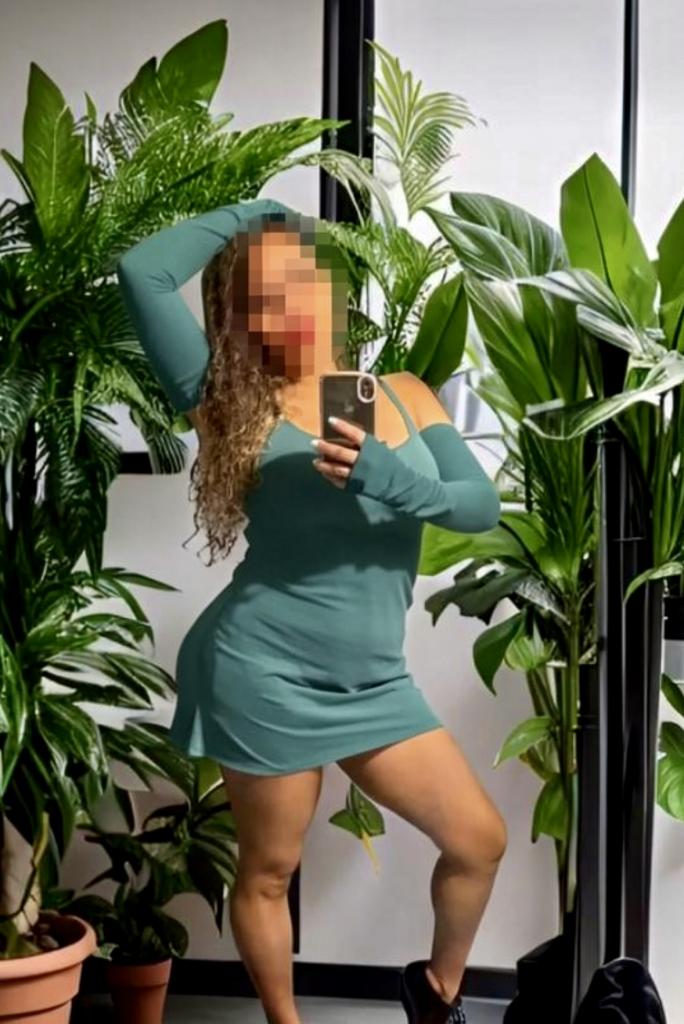 607426049: Chica busca chico en Tarragona