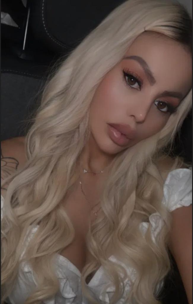 Chica busca chico en Ibiza: Chica busca chico