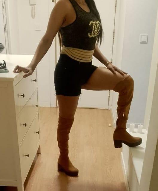 604284961: Chica busca chico en Madrid
