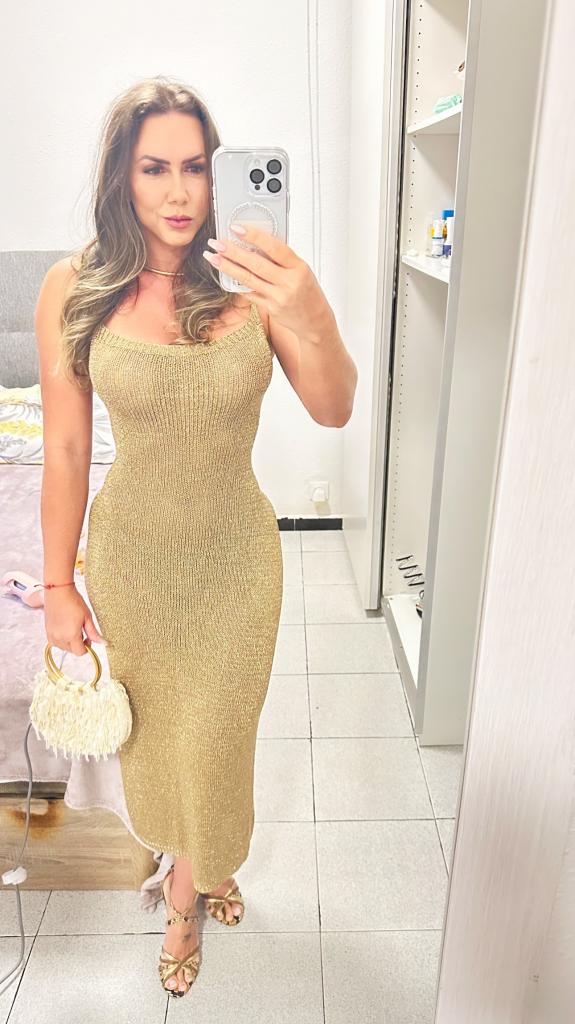 658409487: Chica busca chico en Barcelona