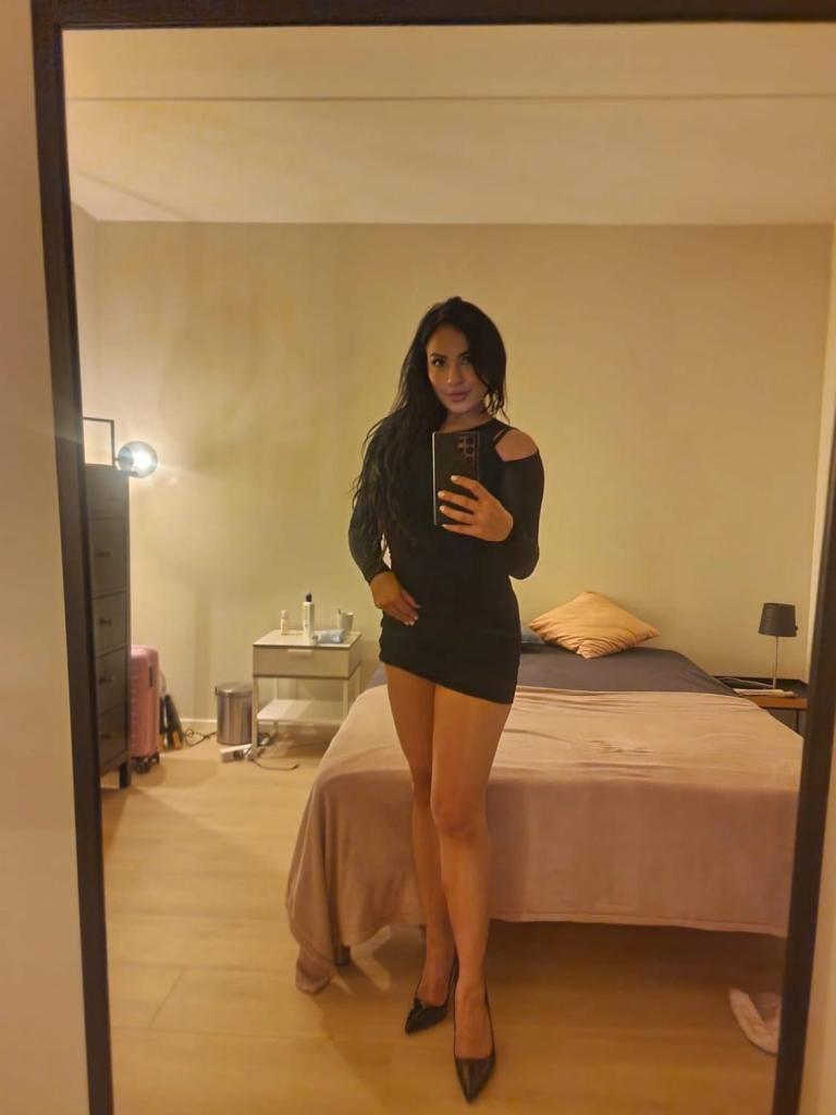 Chica busca chico en Tarragona: Chica busca chico