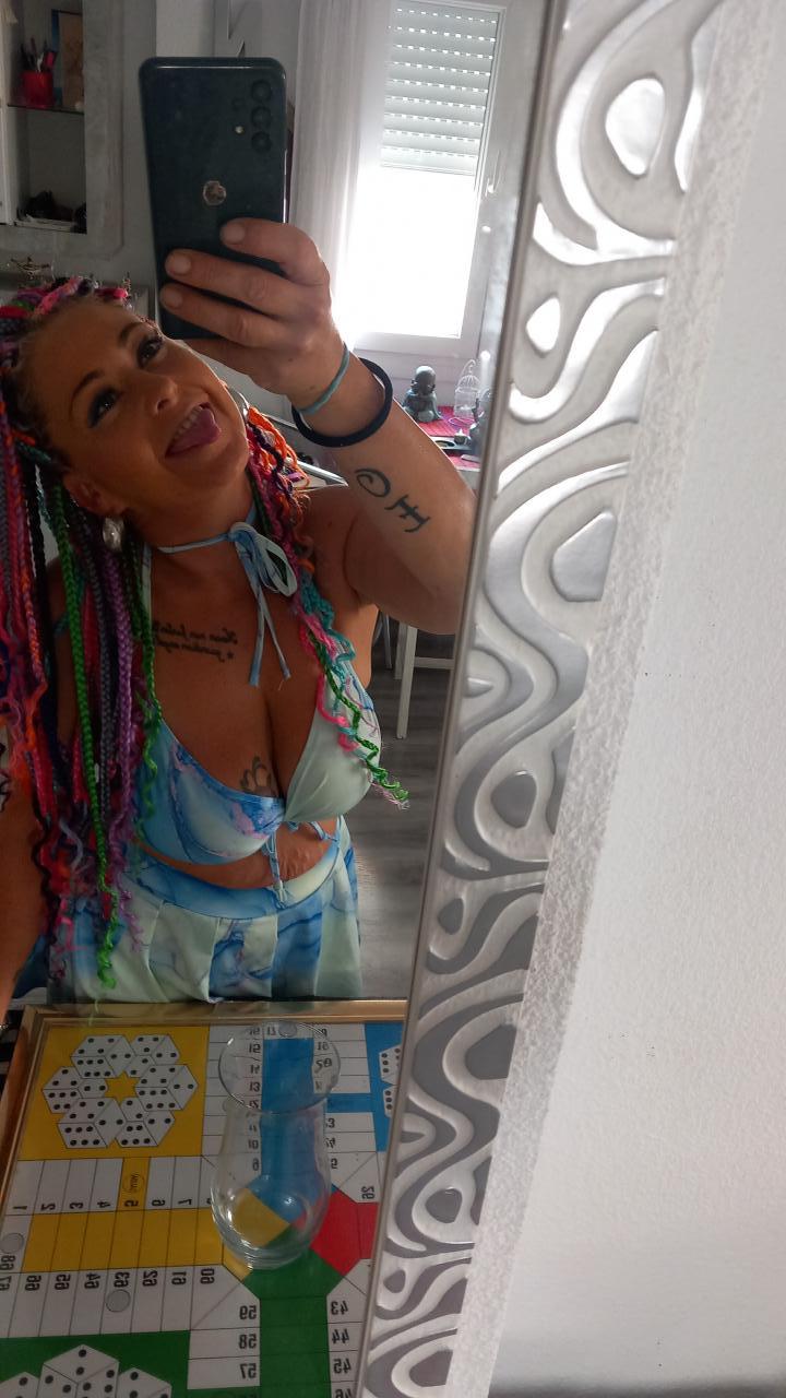 Chica busca chico en Alicante: 