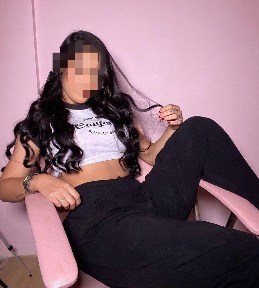 Chica busca chico en Tarragona: Chica busca chico