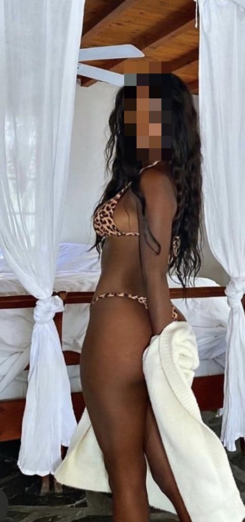 Chica busca chico en Málaga: Chica busca chico
