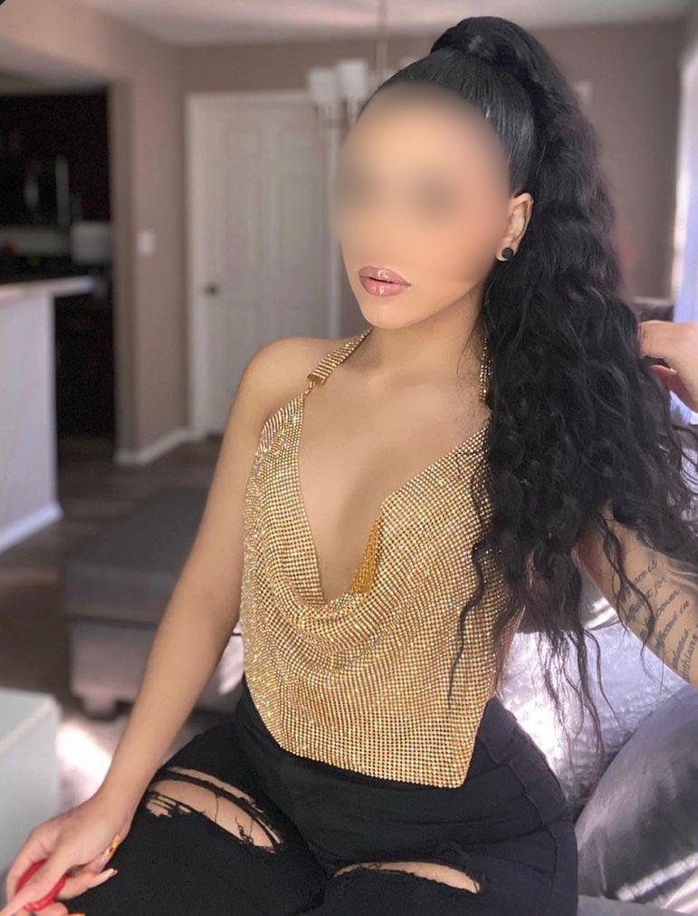 Chica busca chico en Huesca: 