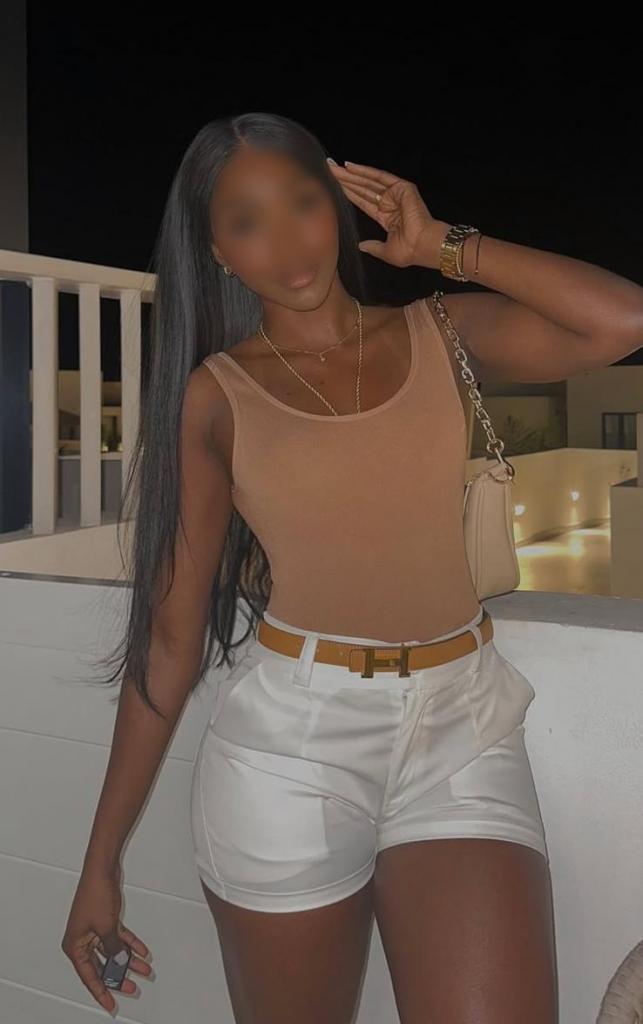 Chica busca chico en Almería: 