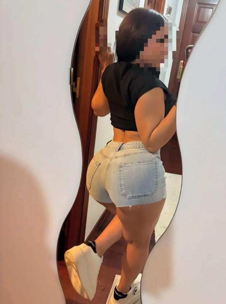 Chica busca chico en Ibiza: 