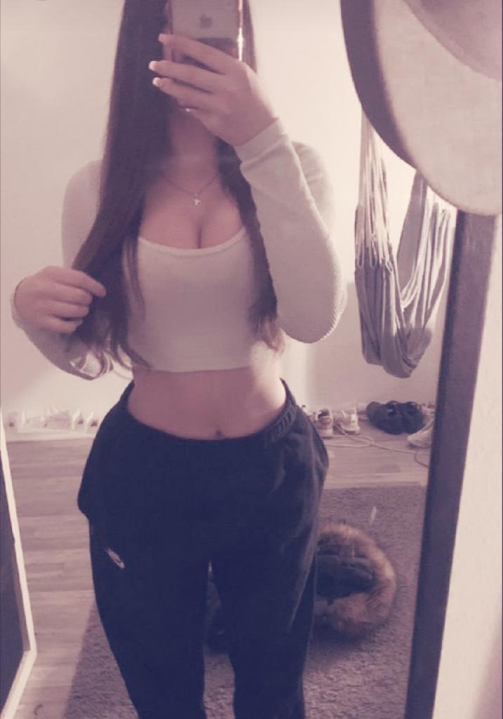 Chica busca chico en Cádiz: 