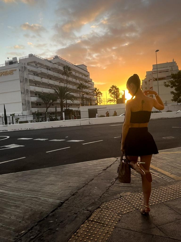Chica busca chico en Tenerife: 