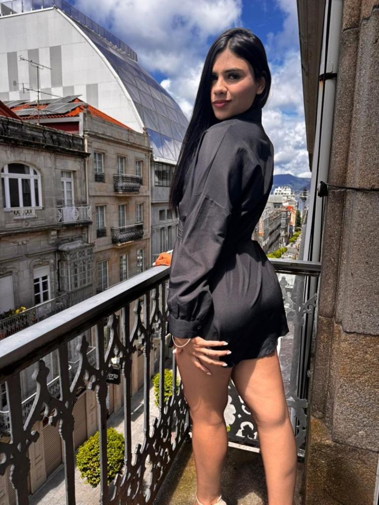 Chica busca chico en Ibiza: 