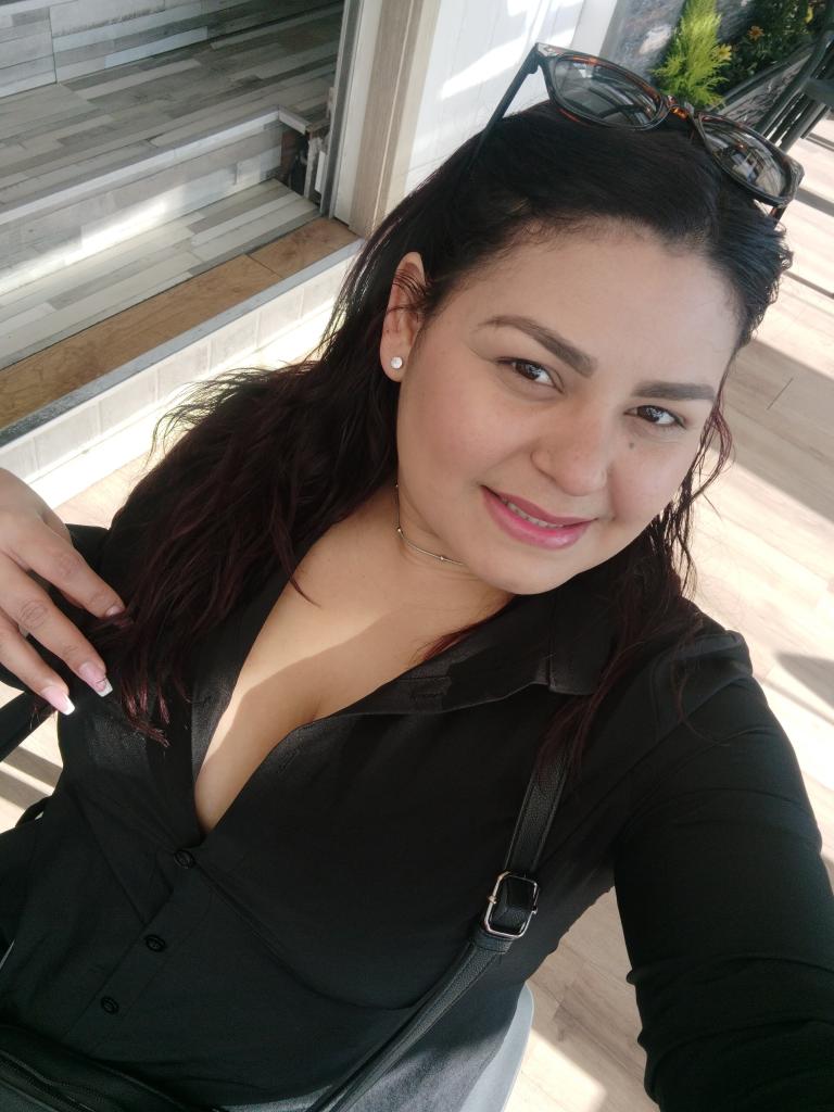 611600474: Chica busca chico en La Coruña