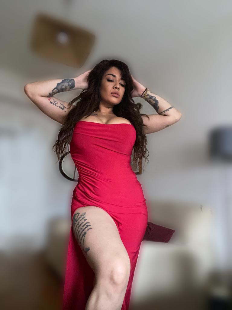 Chica busca chico en Cantabria: Chica busca chico