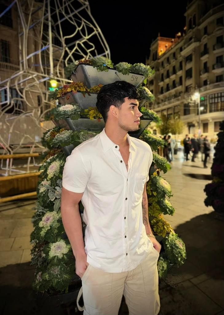 670590228: Chico busca chica en Madrid