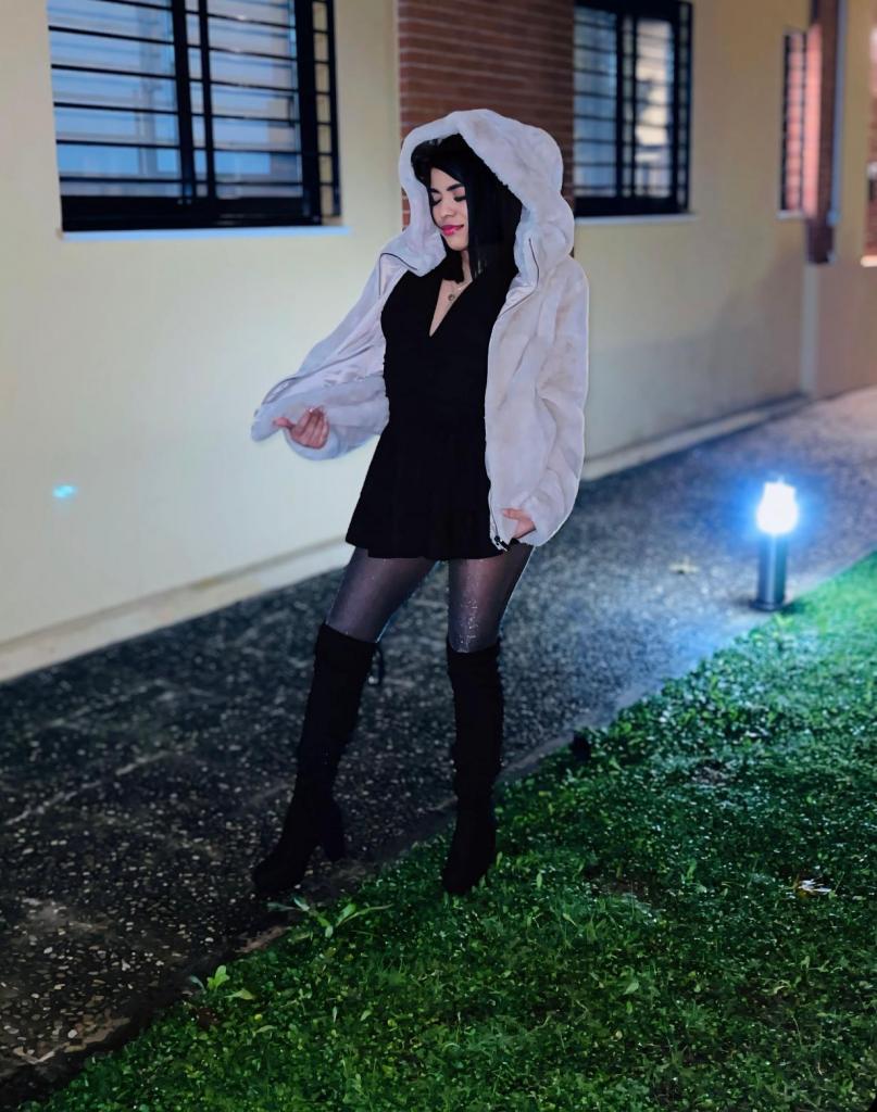 614545618: Chica busca chico en Salamanca