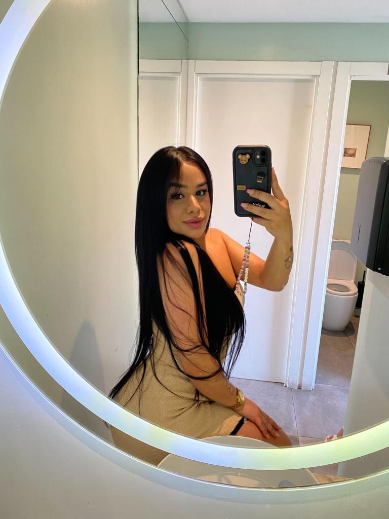 Chica busca chico en Barcelona: 