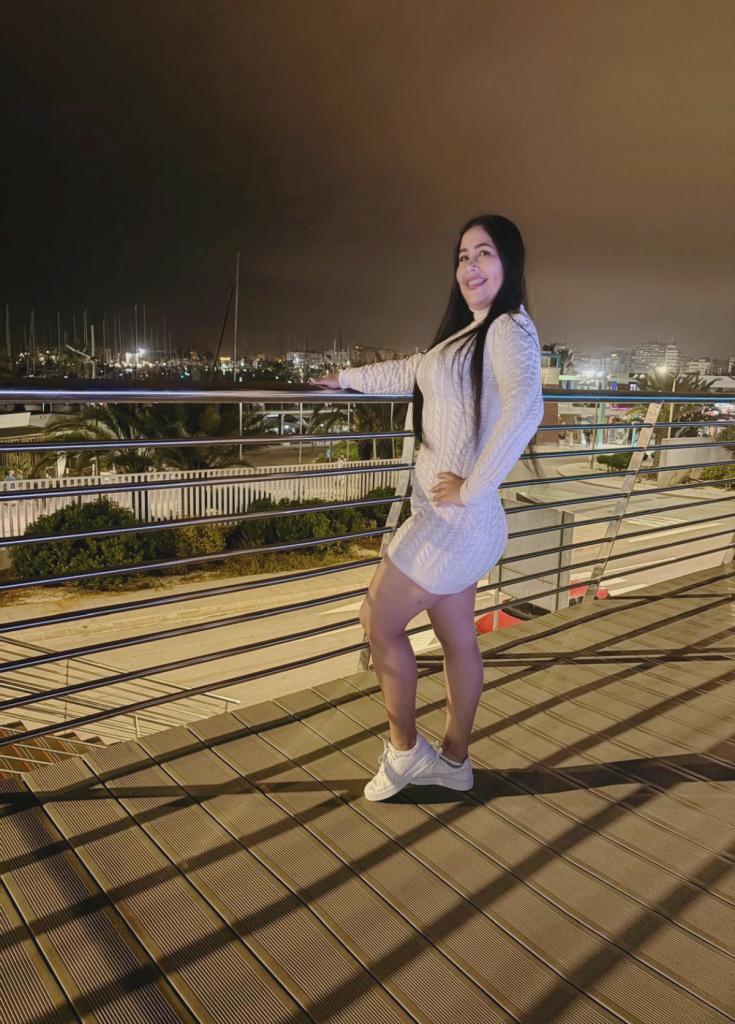 617091908: Chica busca chico en Madrid