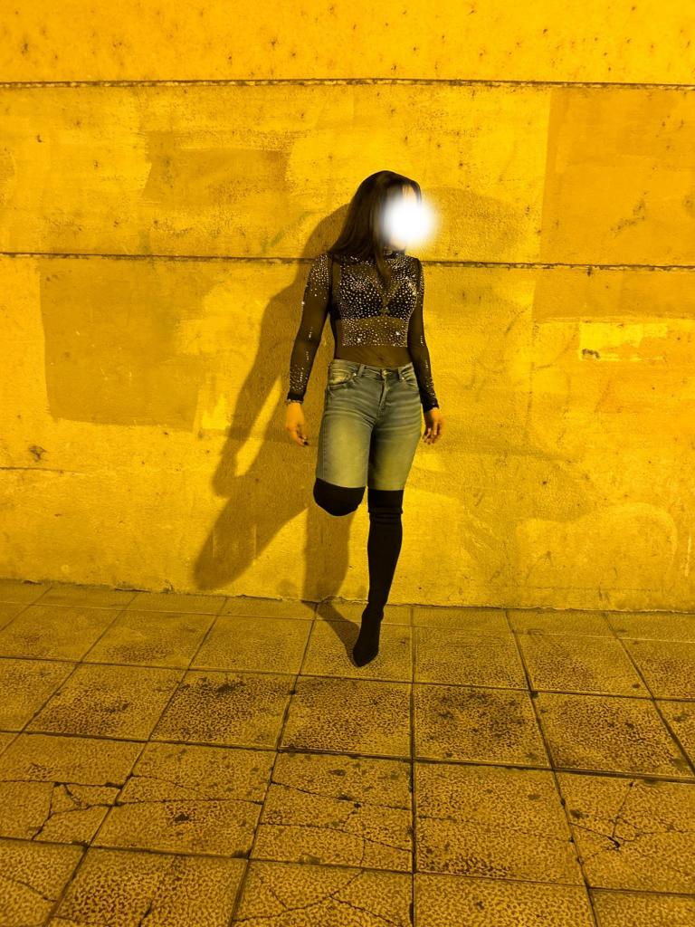 643850090: Chica busca chico en Zaragoza