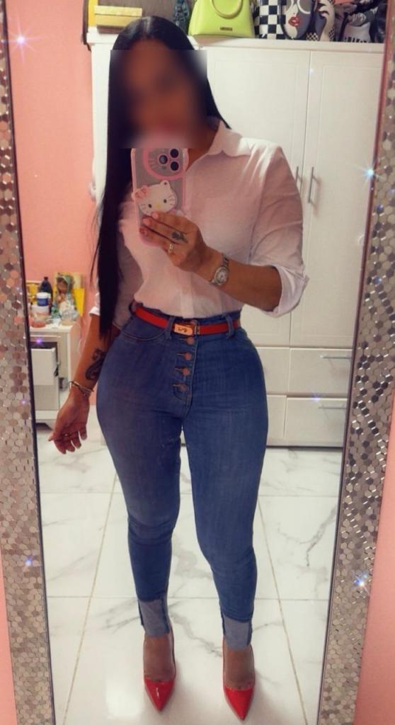 Chica busca chico en La Coruña: Chica busca chico