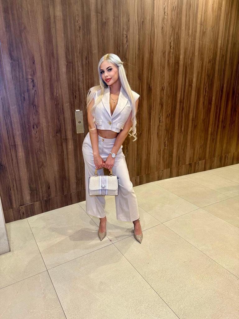 Chica busca chico en Barcelona: Chica busca chico