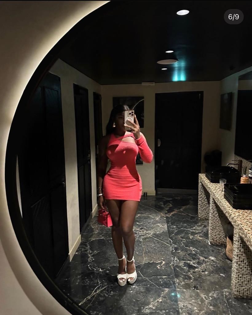 667799048: Chica busca chico en Alicante