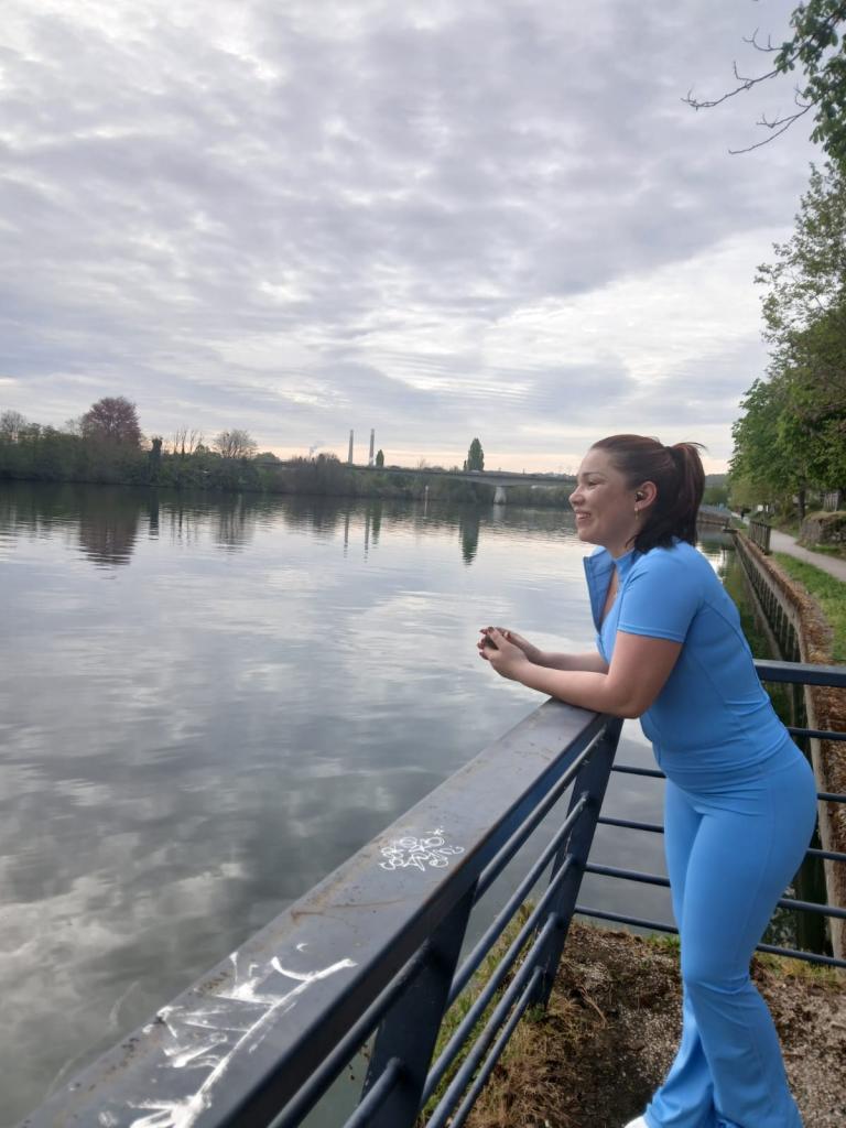 632299867: Chica busca chico en Navarra