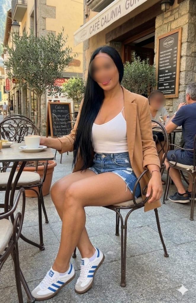 670879017: Chica busca chico en Lérida