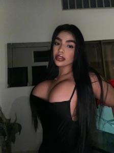 641864490: Chica busca chico en Orense