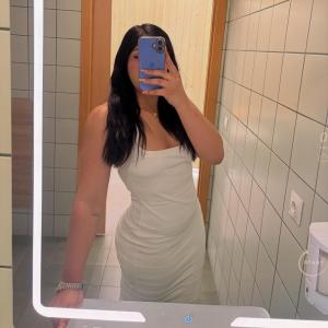603510684: Chica busca chico en Granada