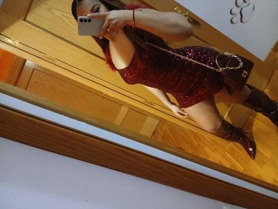 614910665: Chica busca chico en Orense