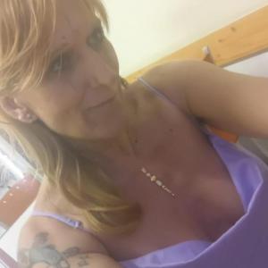 666913401: Chica busca chico en Barcelona