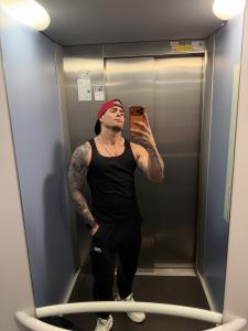 613699028: Chico busca chica en Madrid