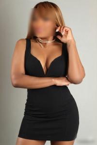 631119058: Chica busca chico en Gerona