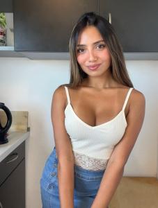 613707938: Chica busca chico en Alicante