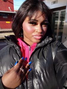 613514763: Chica busca chico en Madrid
