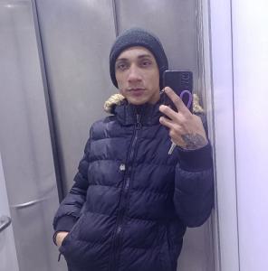 661062406: Chico busca chica en Barcelona