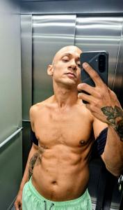 661062406: Chico busca chica en Barcelona