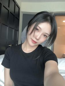 618664092: Chica busca chico en Barcelona