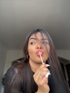 602432602: Chica busca chico en Barcelona