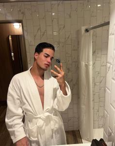 670590228: Chico busca chica en Madrid