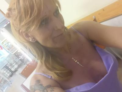 666913401: Chica busca chico en Barcelona