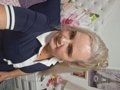 643805158: Chica busca chico en Almería