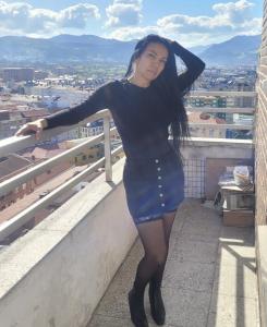 660185797: Chica busca chico en Cantabria