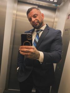 614100528: Chico busca chica en Sevilla