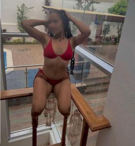 631713436: Chica busca chico en Granada