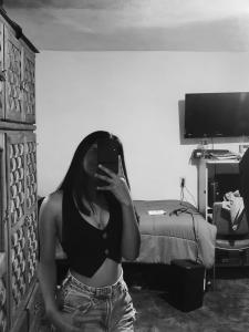 633691368: Chica busca chico en Sevilla