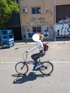 614878839: Chica busca chico en Valencia