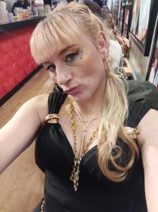 666913401: Chica busca chico en Barcelona