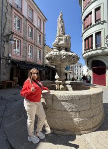 643759513: Chica busca chico en Lugo